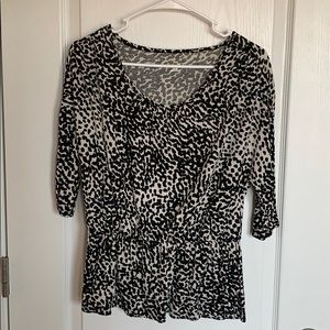 Black & white patterned blouse